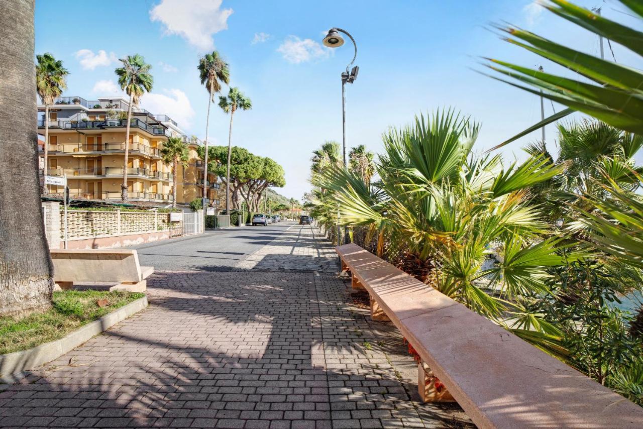 Casa Laura Elena Apartment San Bartolomeo Al Mare Ngoại thất bức ảnh